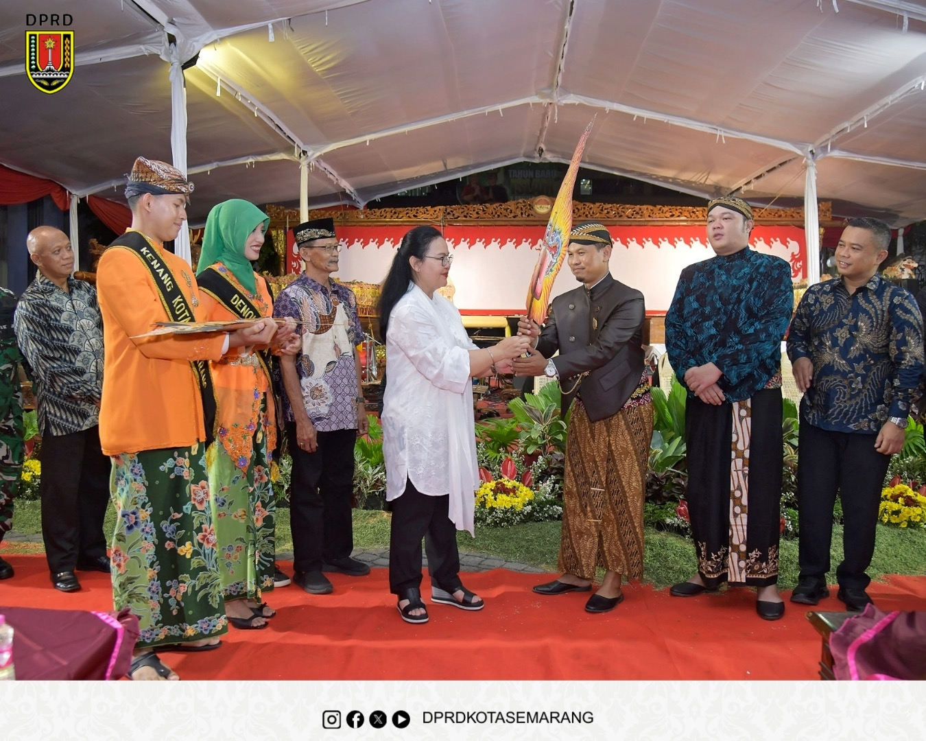 Image Berita Anggota DPRD Kota Semarang, Kusrin dan Anang Budi Utomo, menghadiri kegiatan penyambutan Tahun Baru Islam 1 Muharram 1448 Hijriah 7